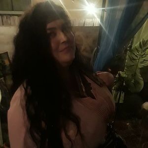 Meet your Posher, Daphne